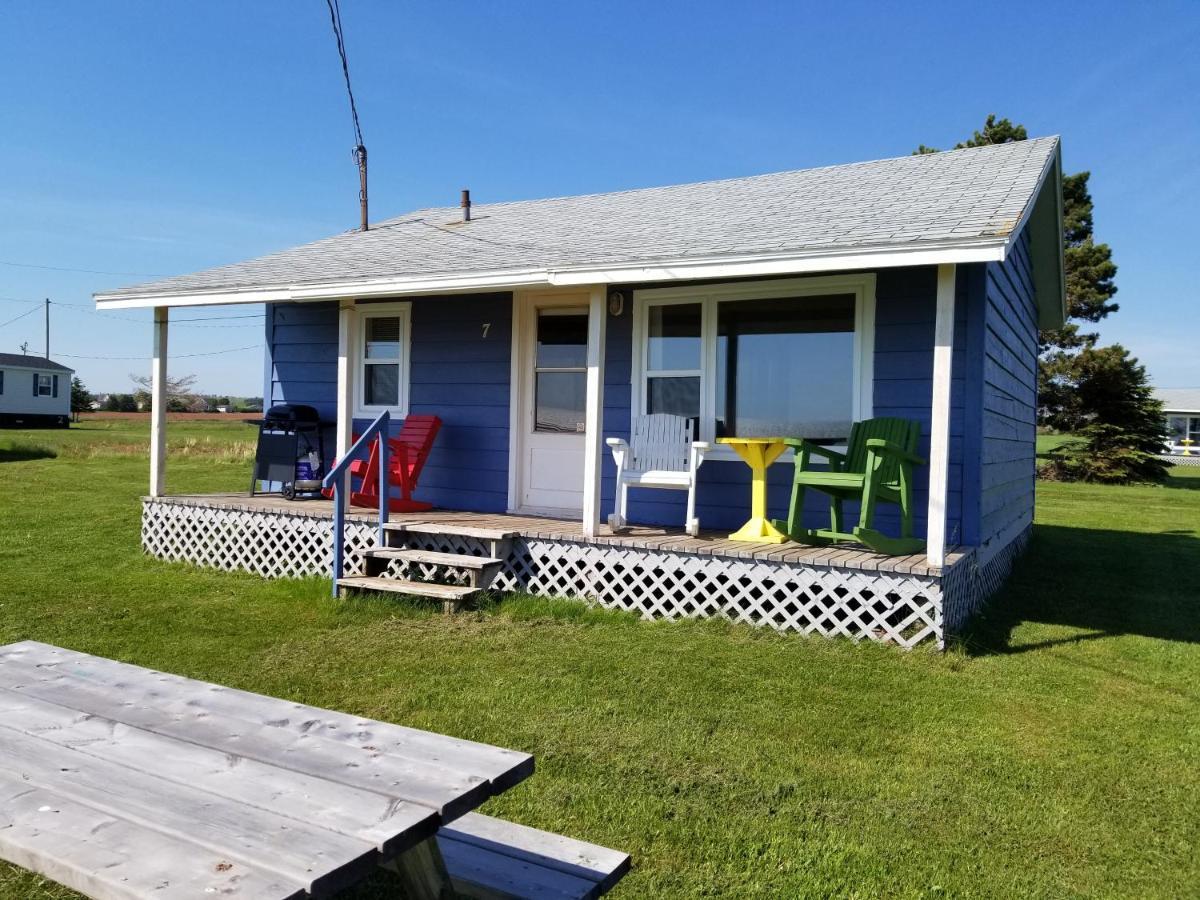 Blue Spruces Cottages Hampton Exterior photo